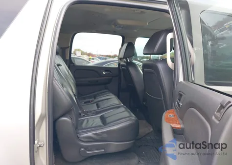 2008 Chevrolet Suburban 1500 Ltz z USA, uszkodzony, nr VIN 3GNFK16358G204514